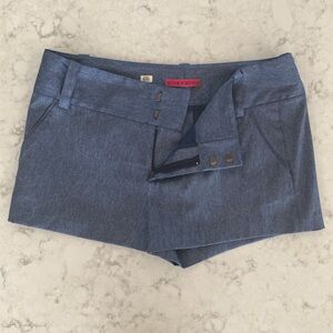 Alice + Olivia low rise short in dark chambray size 8